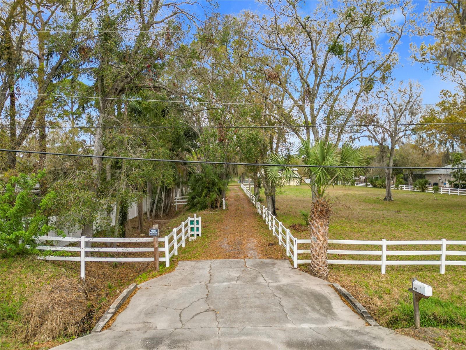 3900 Miami Ave Property Photo 14