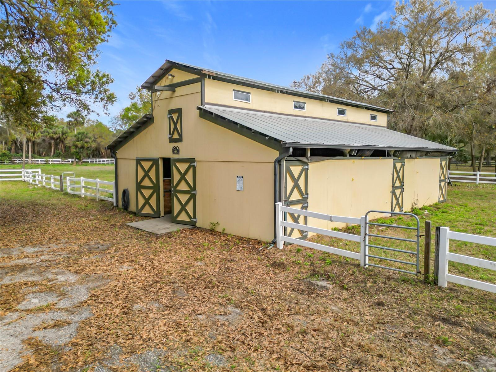 3900 Miami Ave Property Photo 17