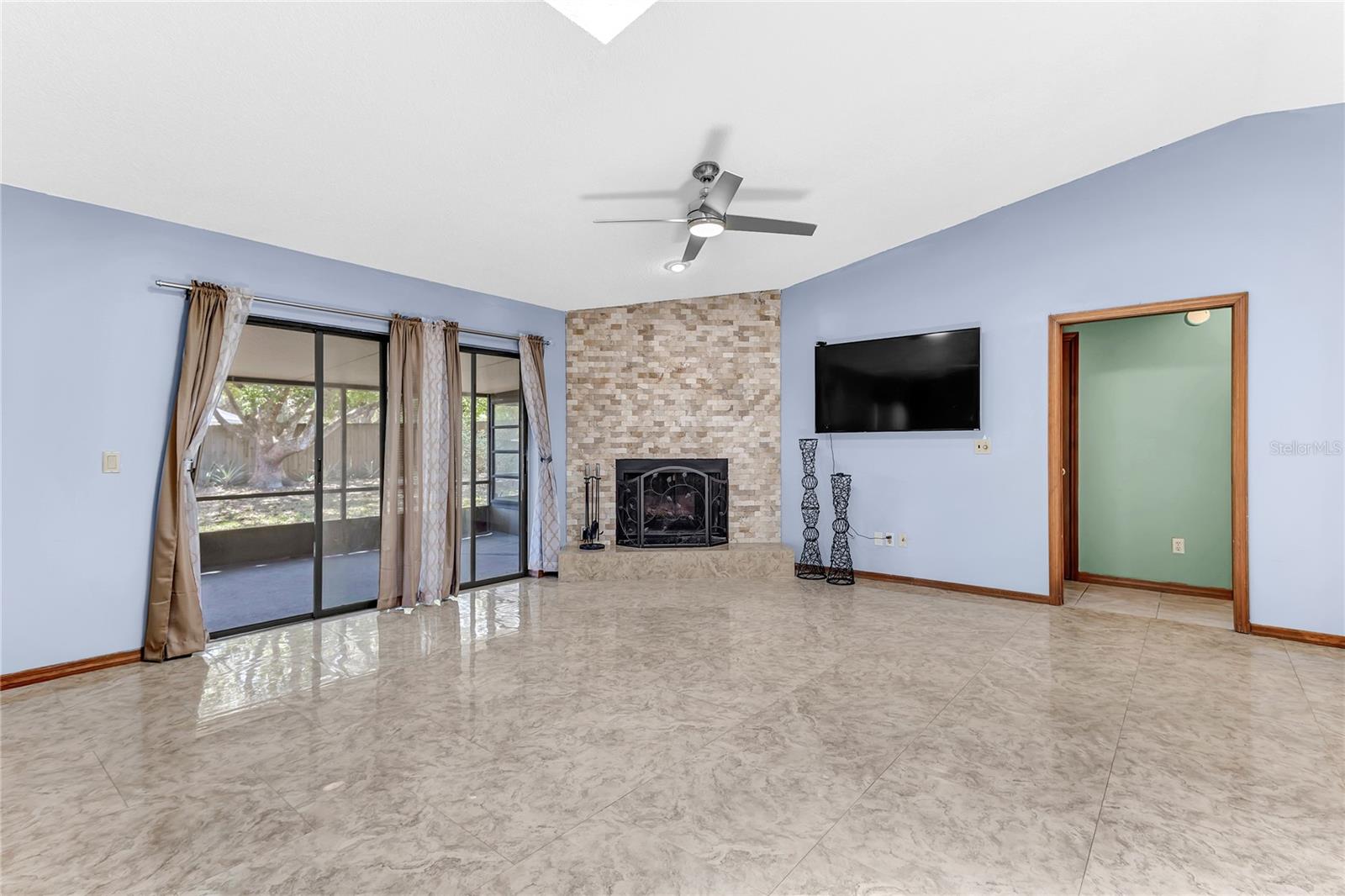 3547 Medford Rd Property Photo 10