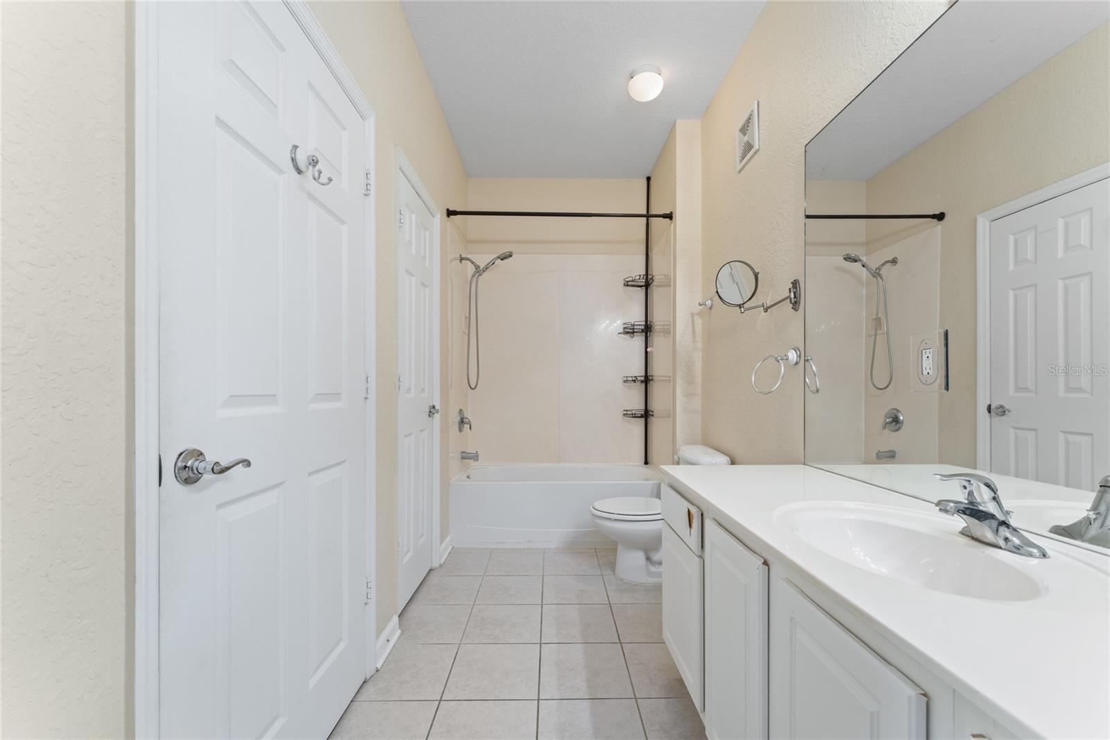 8630 Buccilli Dr #110 Property Photo 23