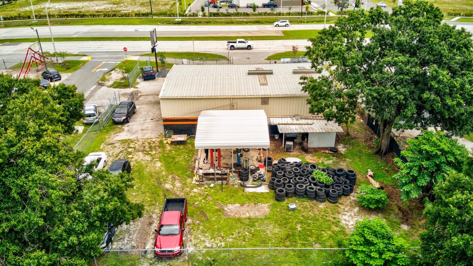 2016 West Memorial Boulevard Property Photo 5