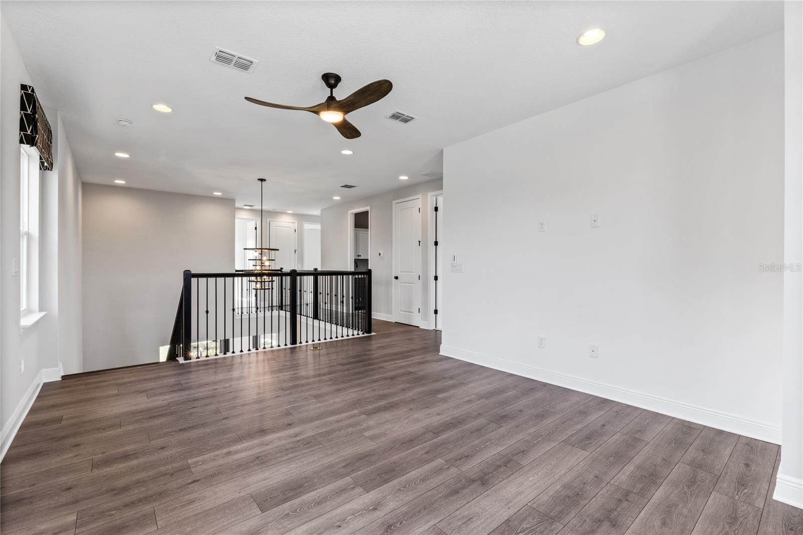 16112 Vetta Dr Property Photo 37