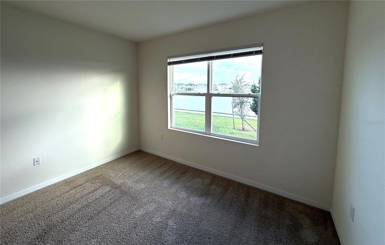 2877 Sunridge Loop Property Photo 10