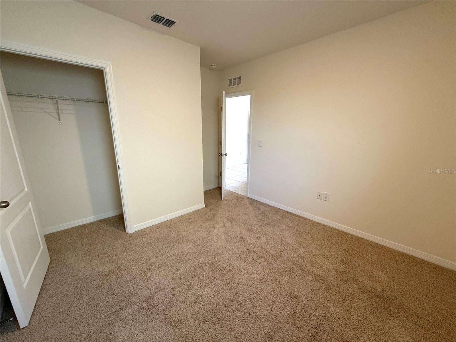 2877 Sunridge Loop Property Photo 11