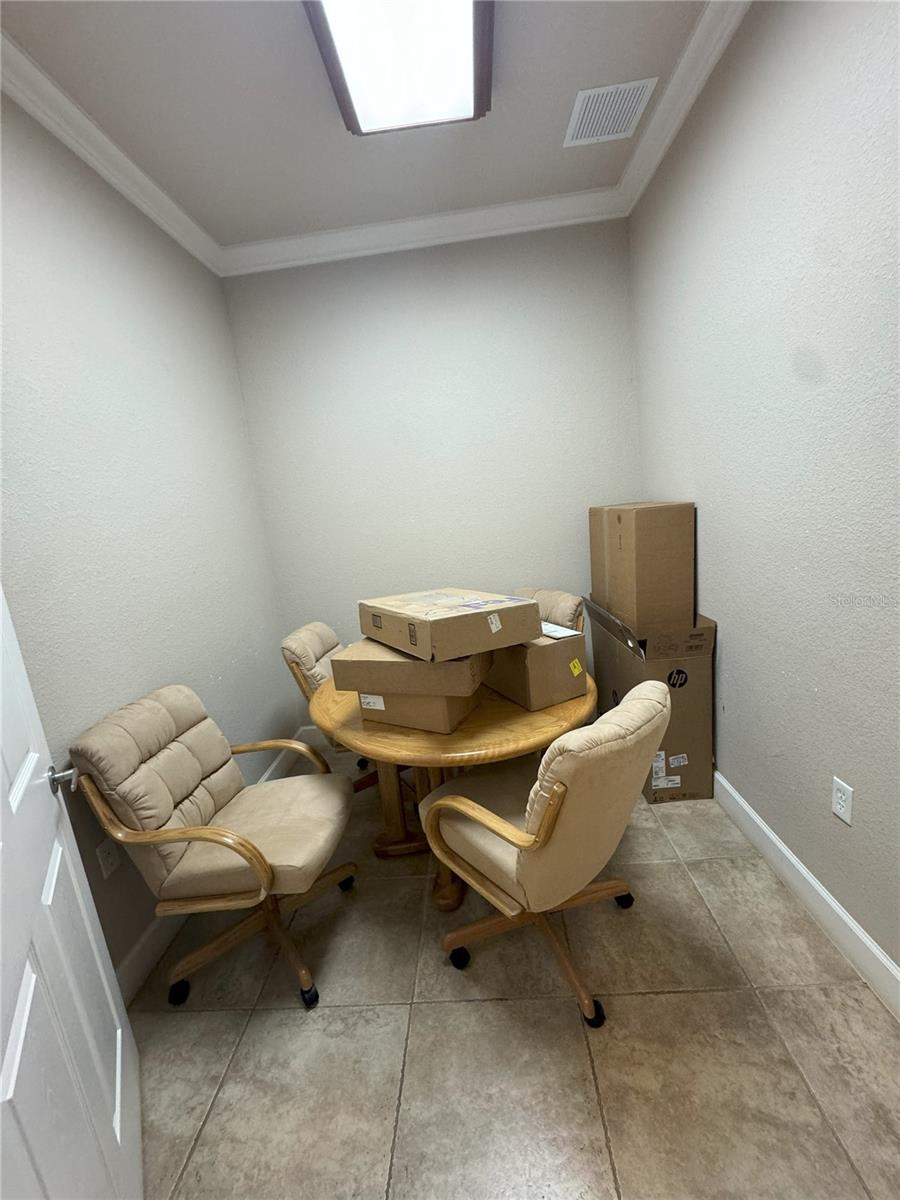 4545 Edgewater Dr Property Photo 9