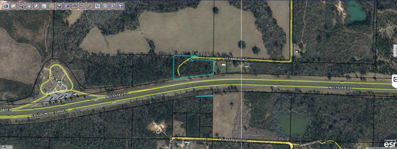 Leland Rd Property Photo 1