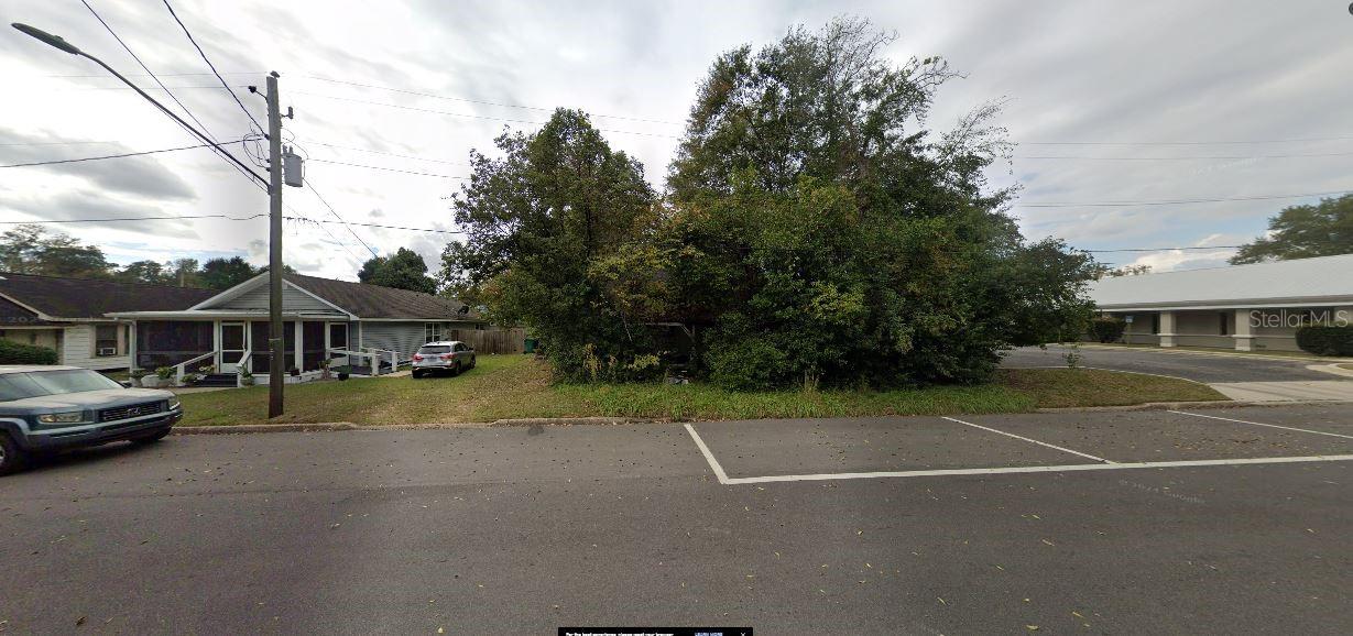5279 Brown St Property Photo 2