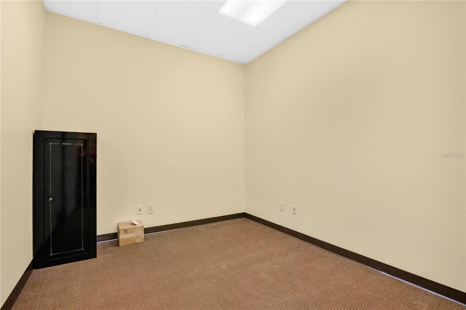 6421 Pinecastle Blvd #1 Property Photo 10