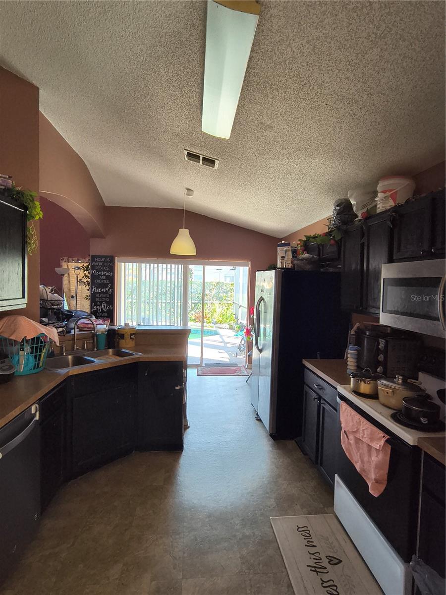 114 Langham Dr Property Photo 10