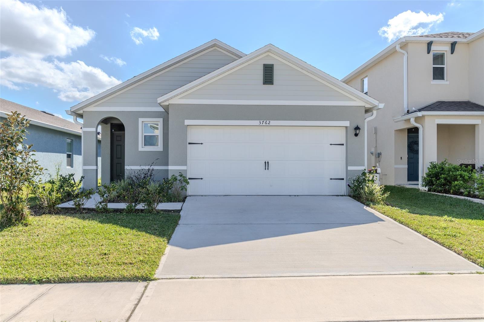 3762 Sungrove Cir Property Photo