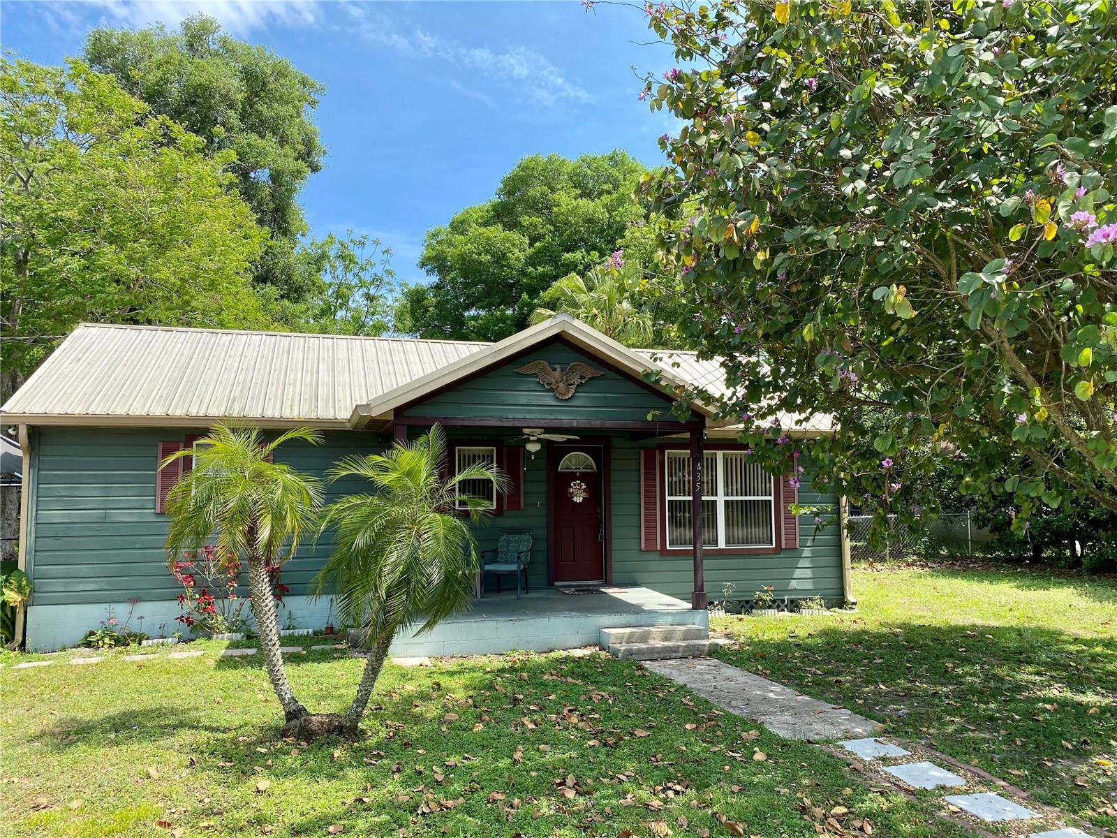 435 Pleasant St Property Photo
