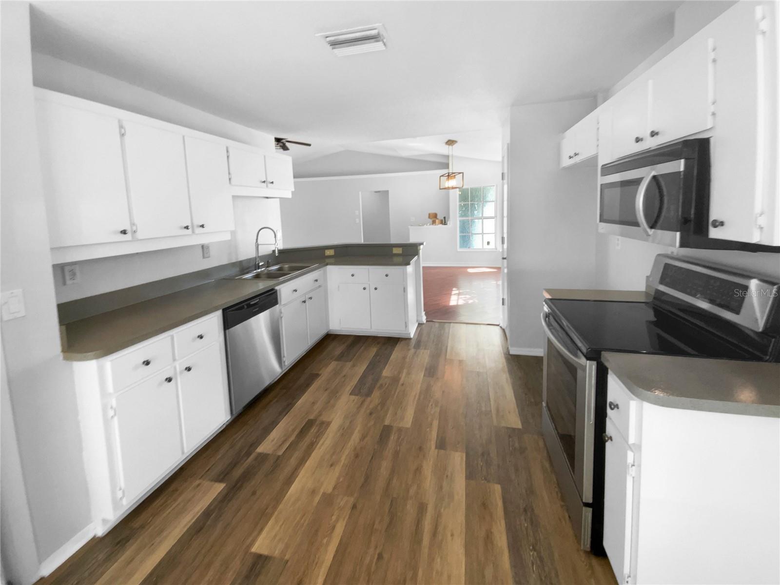 8103 Rhanbuoy Rd Property Photo 14