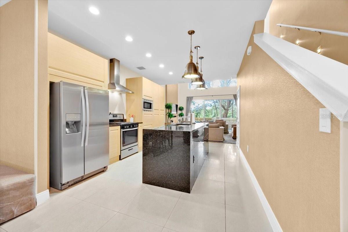 7663 Recife Dr Property Photo 5