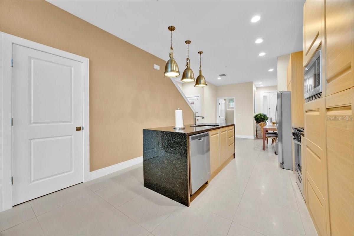 7663 Recife Dr Property Photo 8