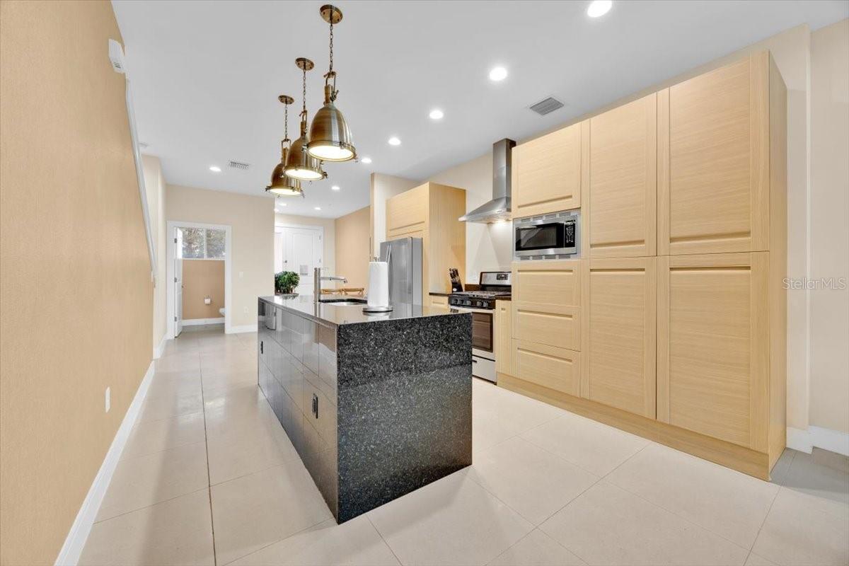 7663 Recife Dr Property Photo 9