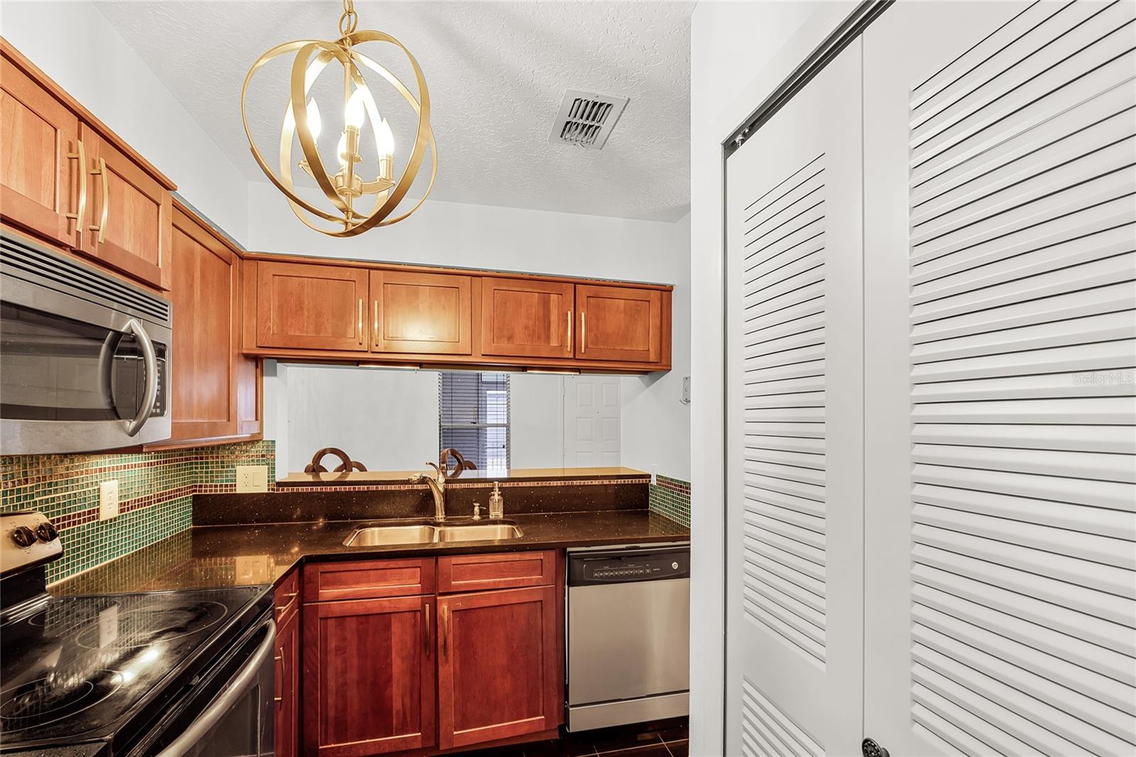 2106 Northlake Dr #2106 Property Photo 16