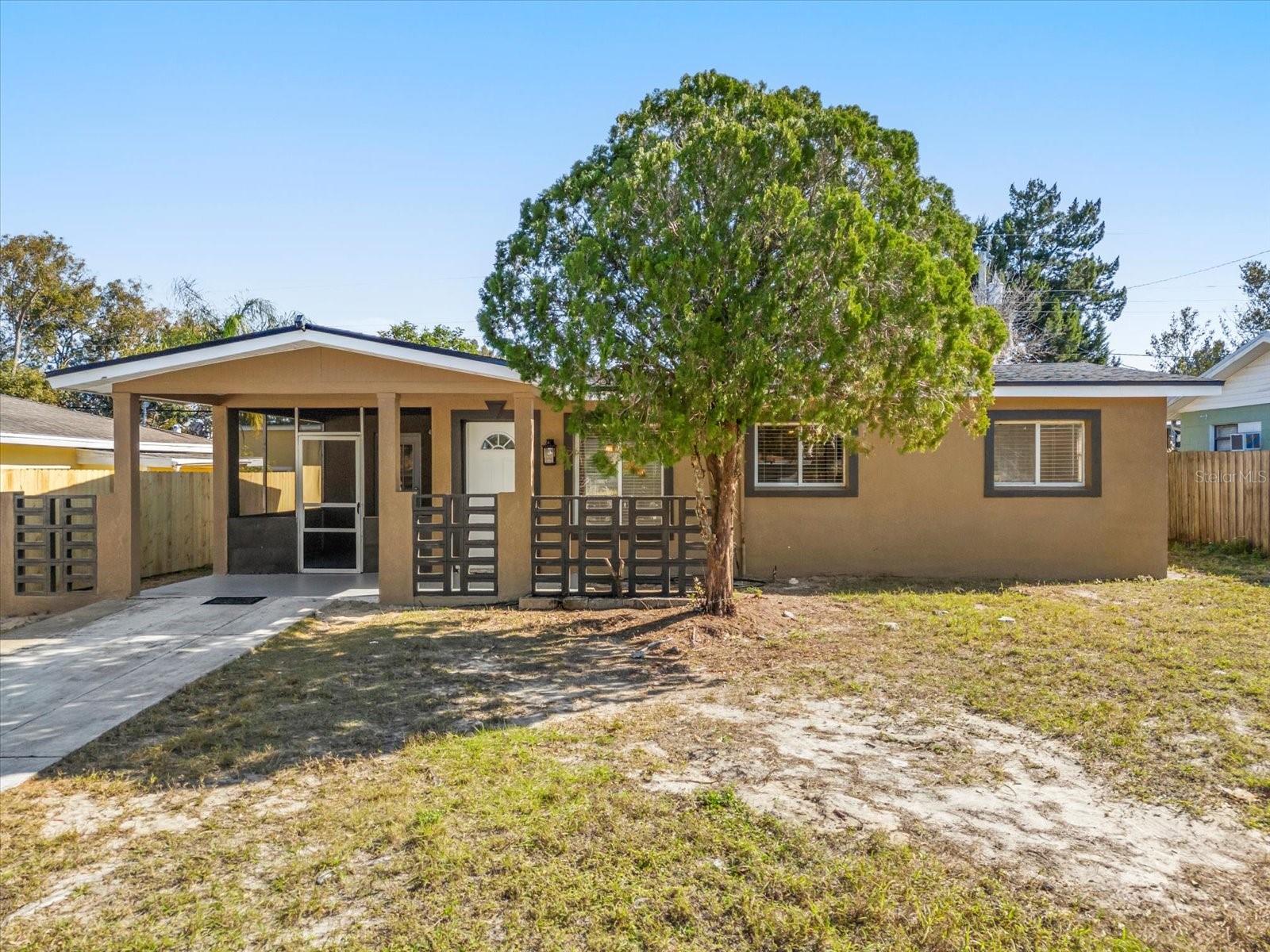 995 Alford St Property Photo