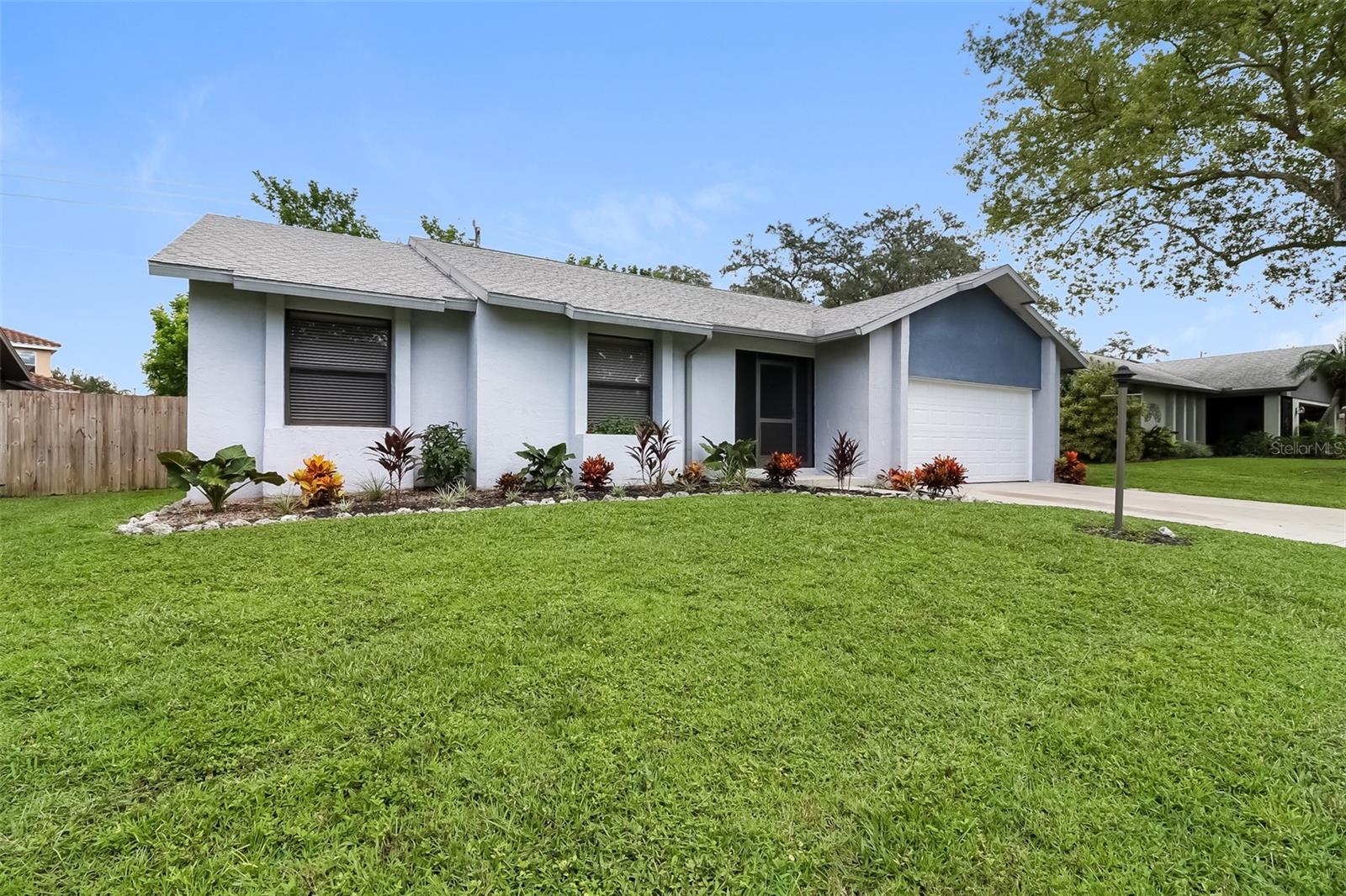 5749 Colonial Oaks Blvd Property Photo