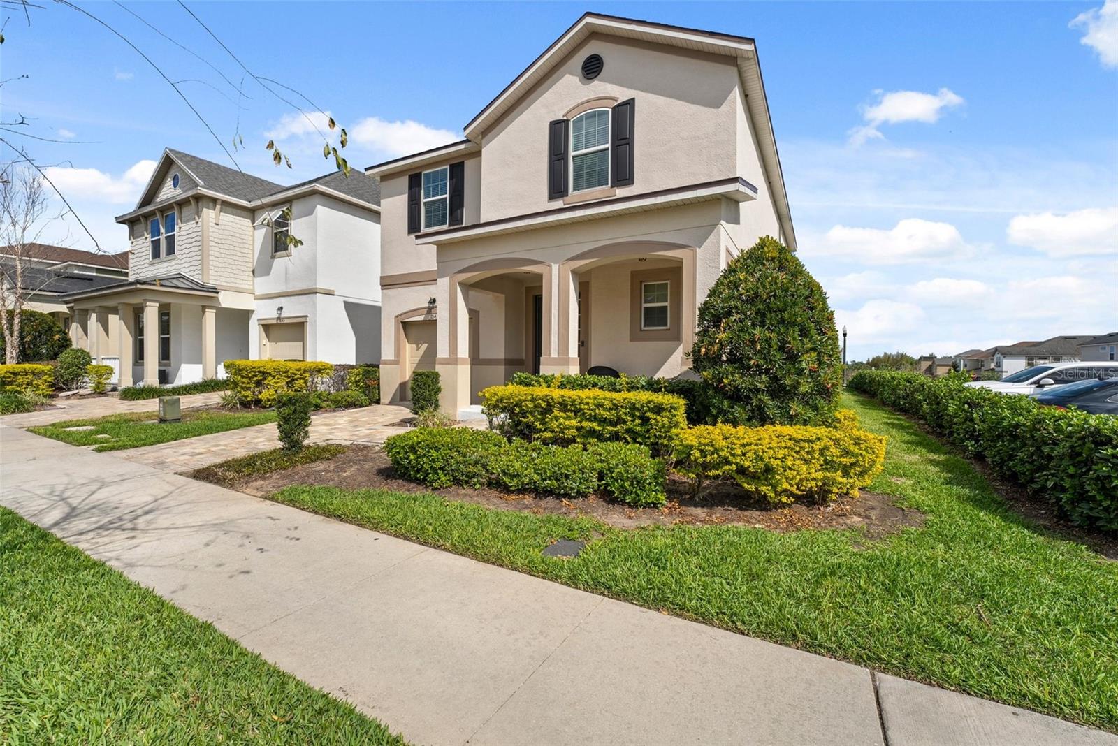 1841 Sawyer Palm Pl Property Photo 3