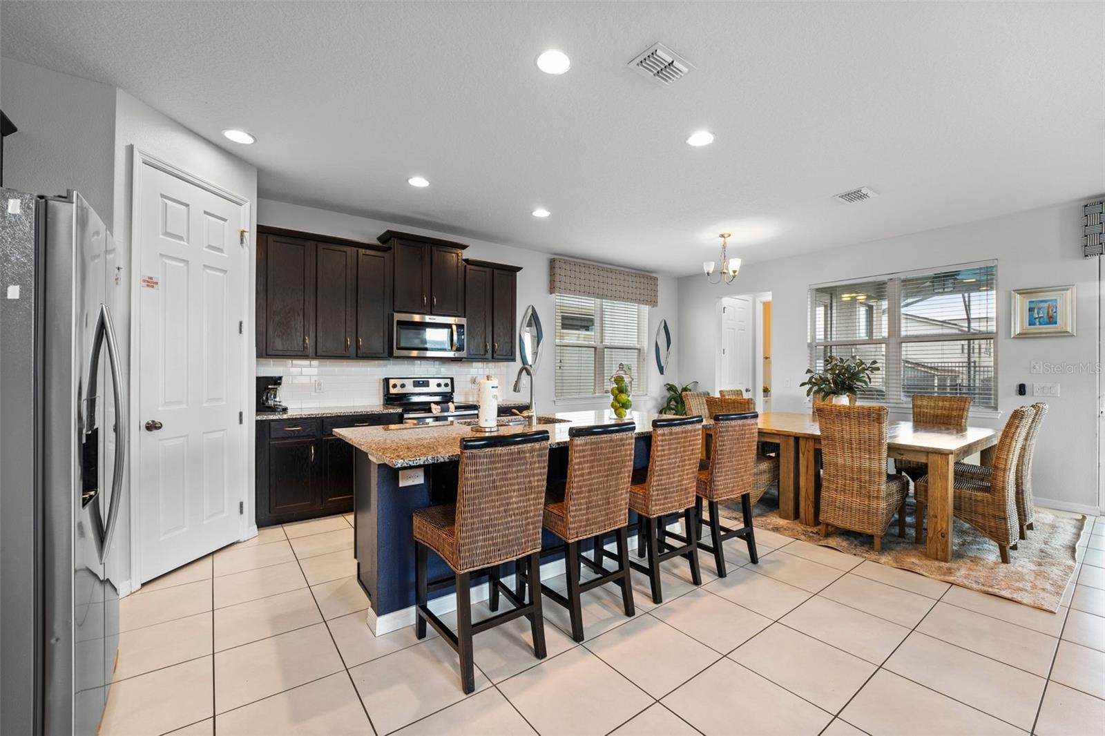 1841 Sawyer Palm Pl Property Photo 9