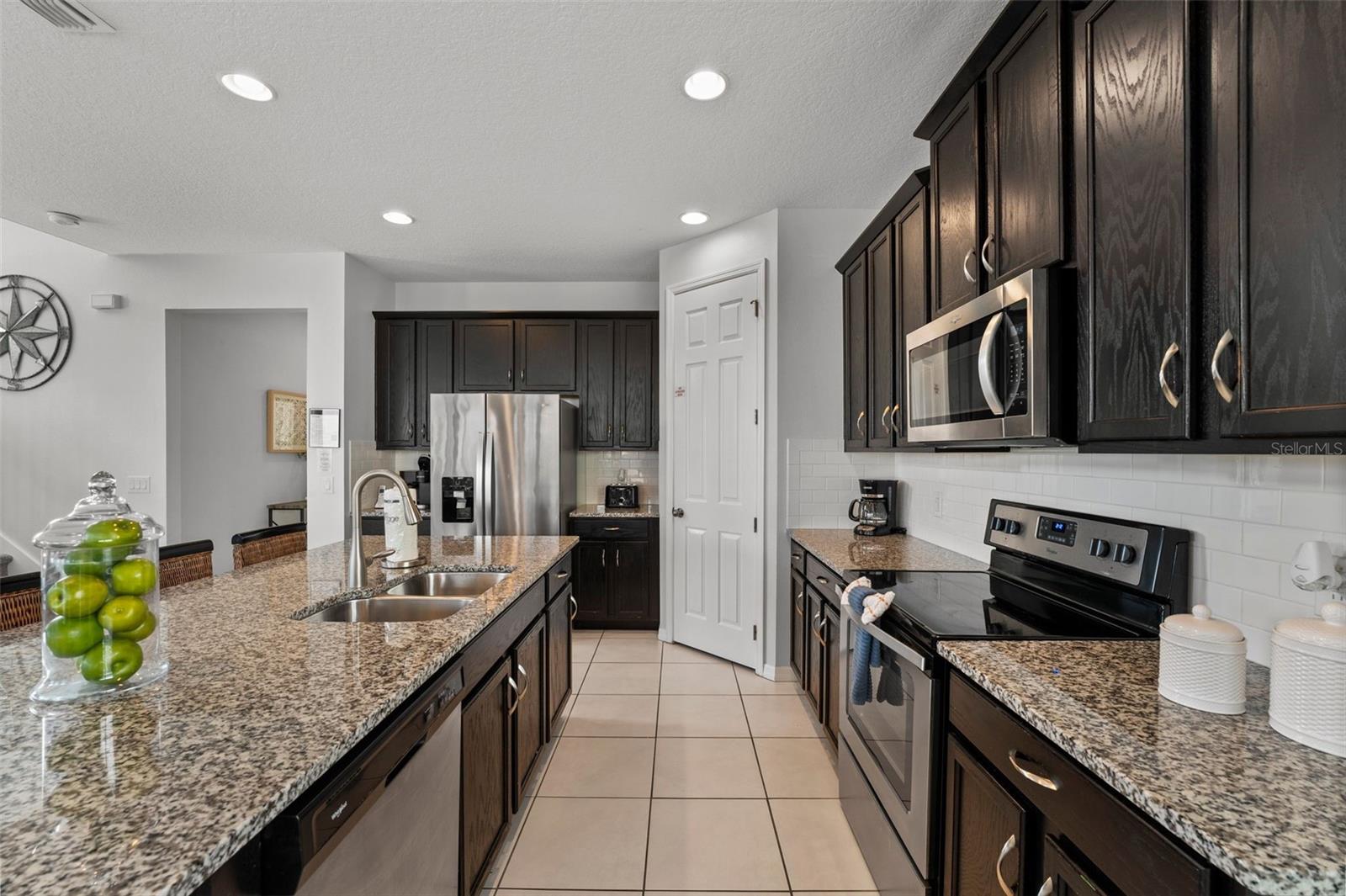 1841 Sawyer Palm Pl Property Photo 10