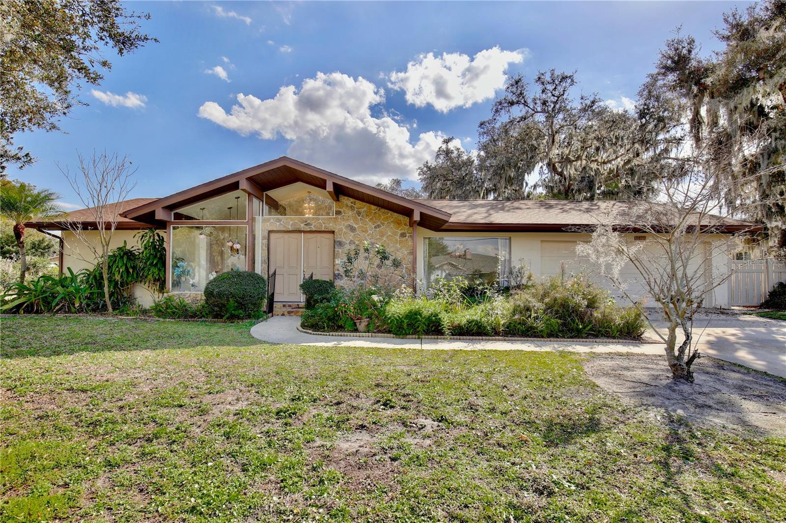 2450 Nela Ave Property Photo