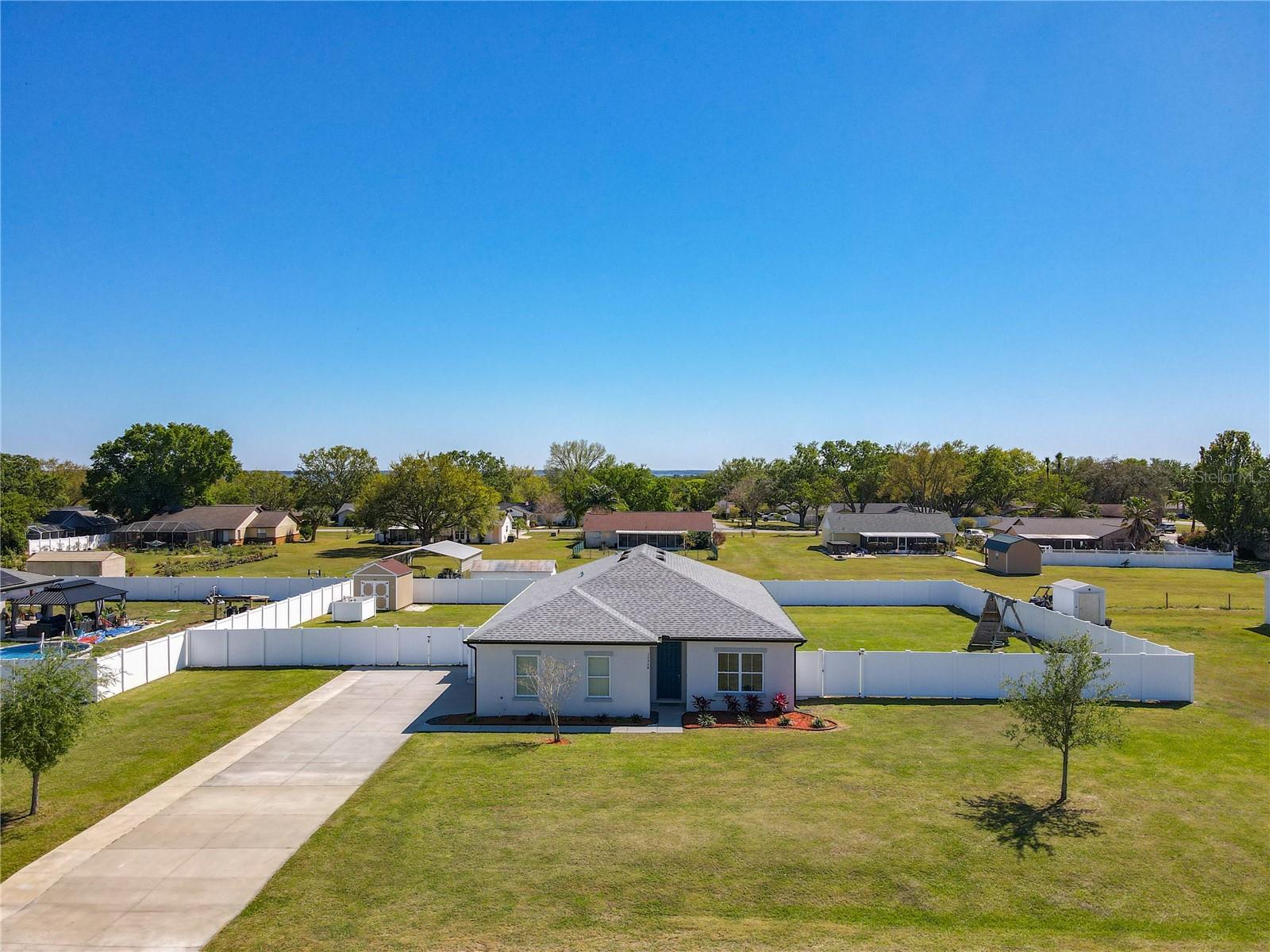 12524 Garrett Pl Property Photo