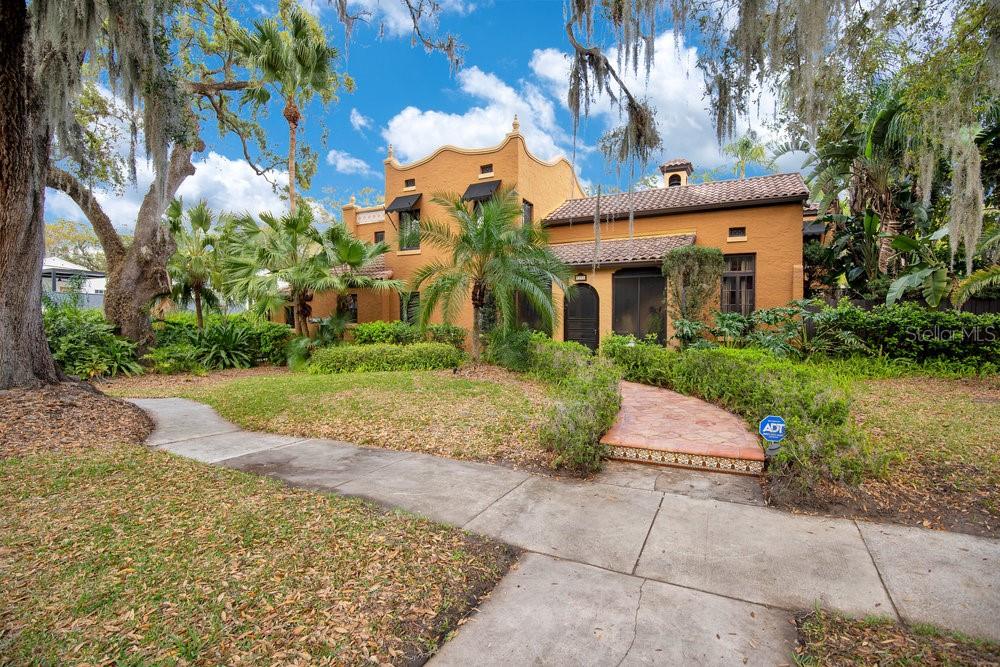 1141 S Osceola Ave Property Photo