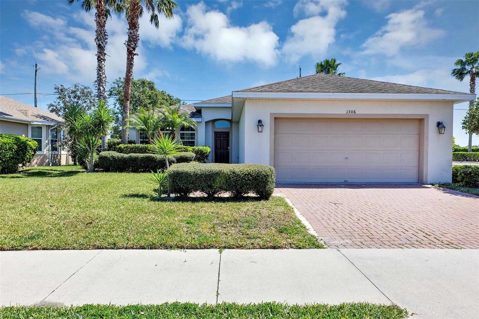 1306 Windward Oaks Loop Property Photo