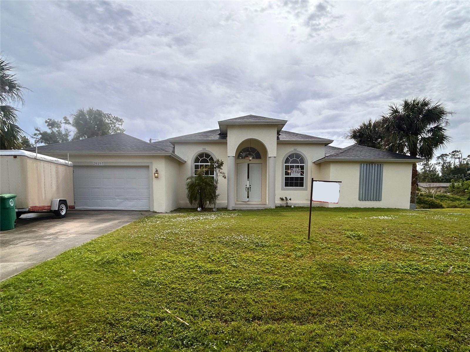 20255 Gladstone Ave Property Photo