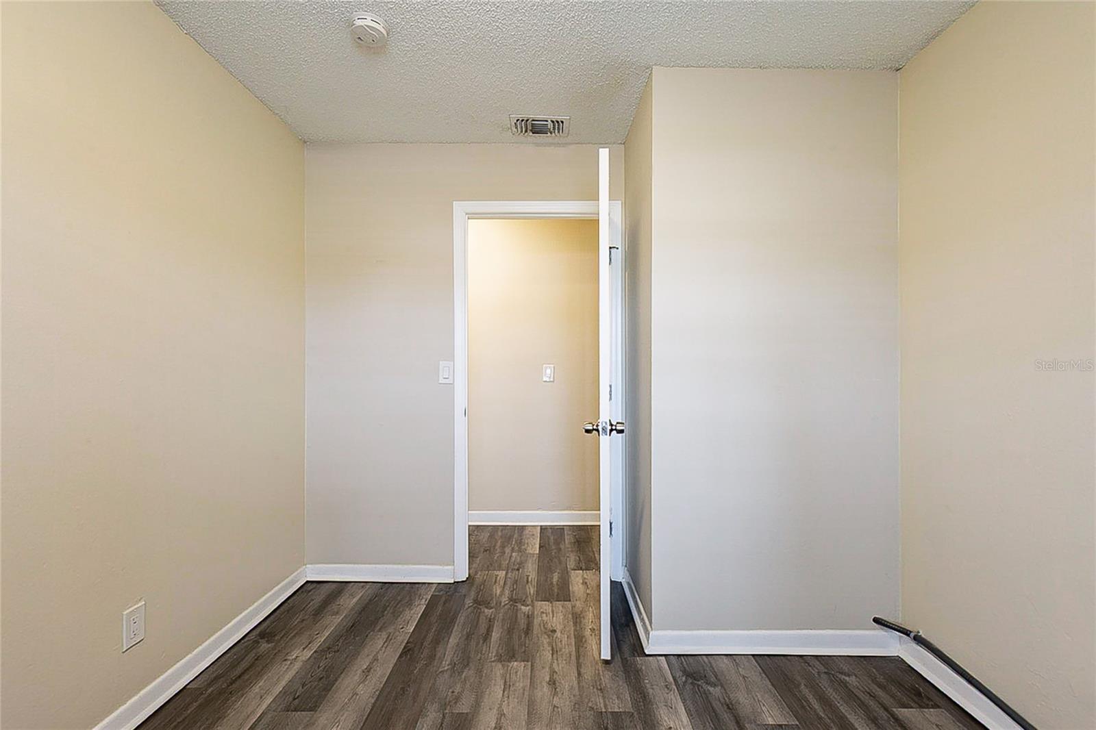 8528 Gold Ridge Cir Property Photo 11