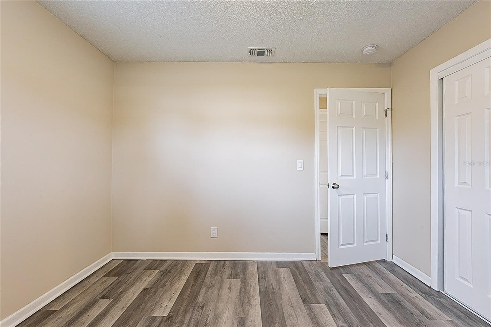 8528 Gold Ridge Cir Property Photo 15