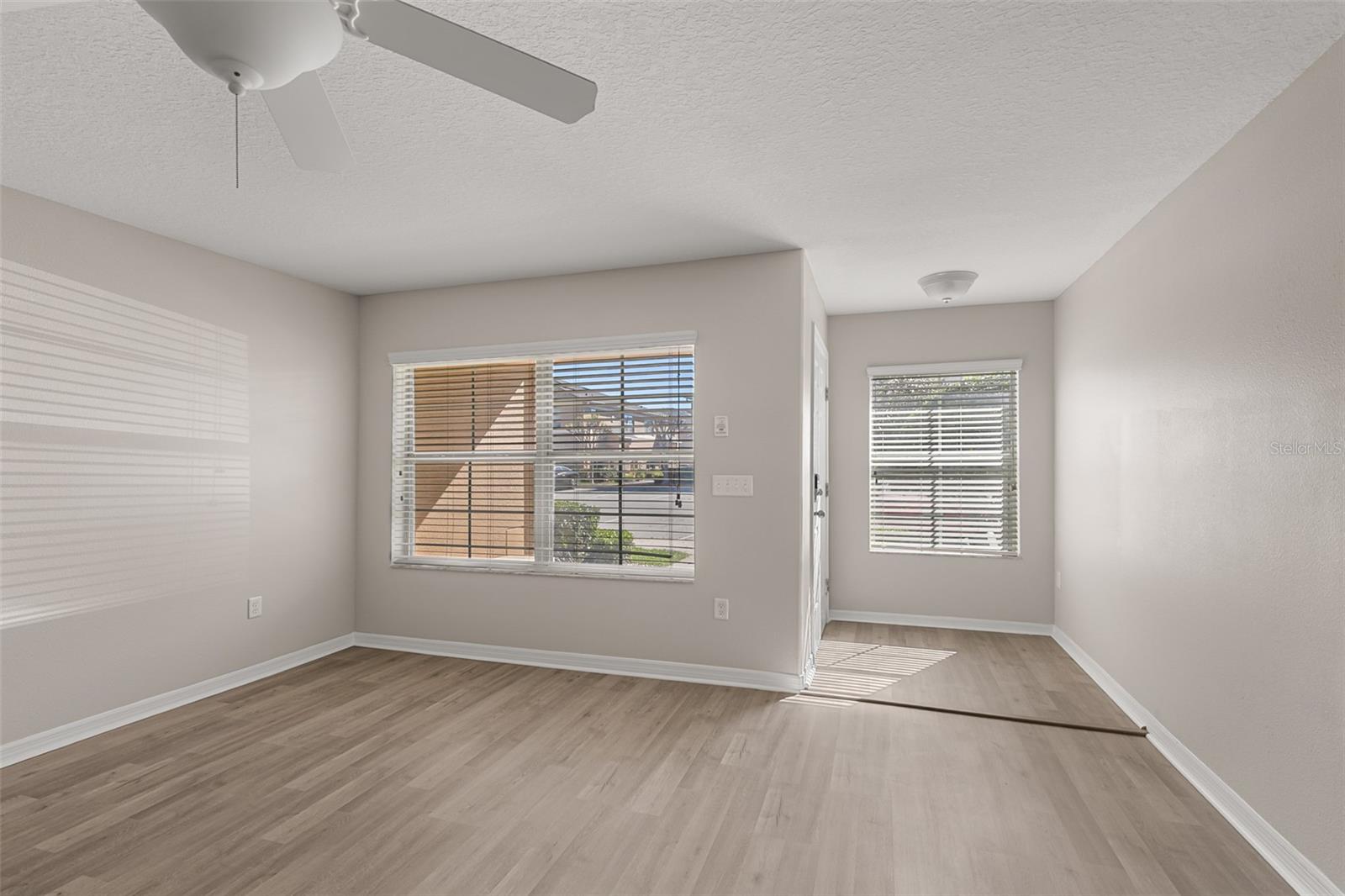 248 Carina Cir Property Photo 3