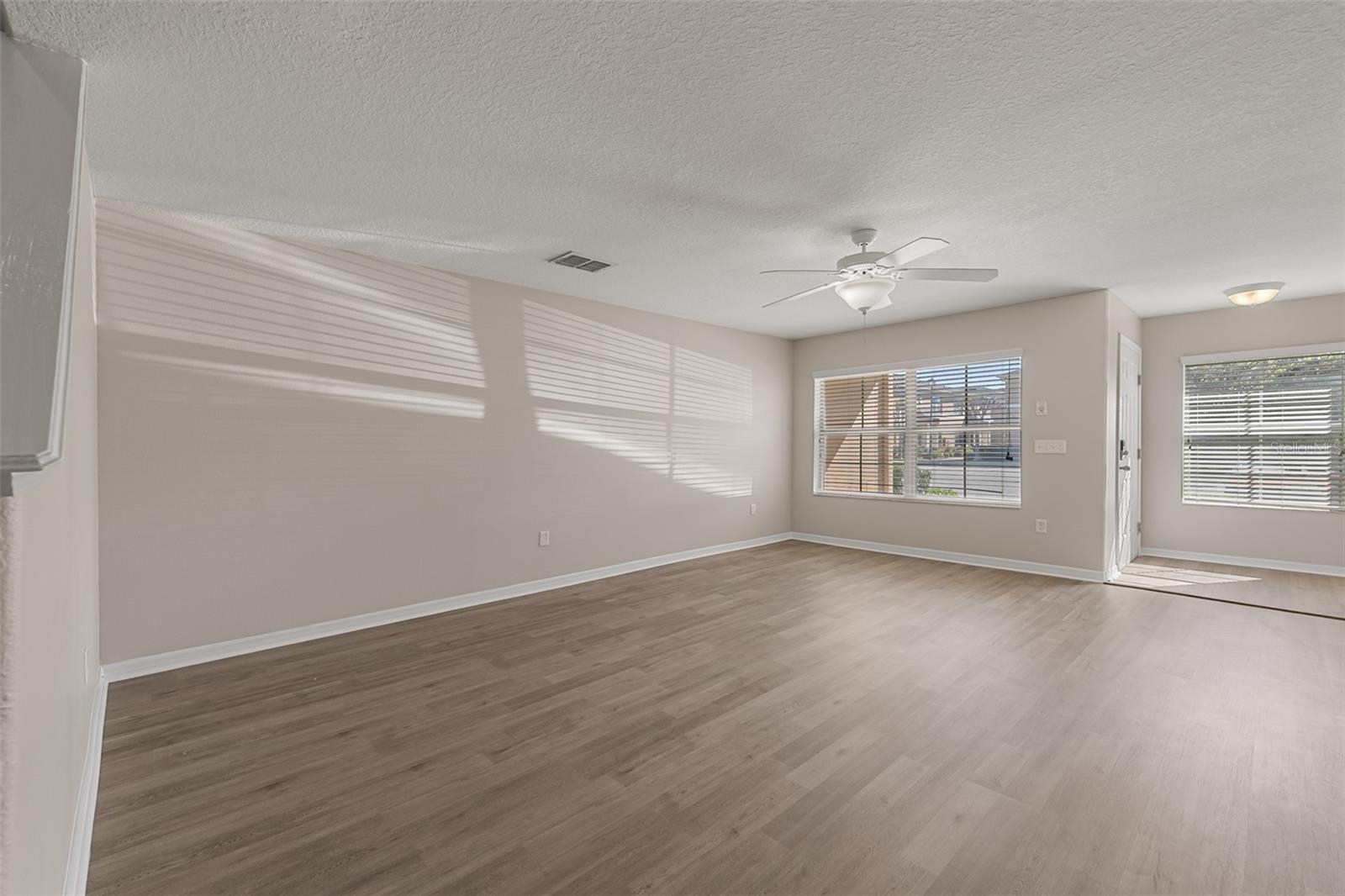 248 Carina Cir Property Photo 4