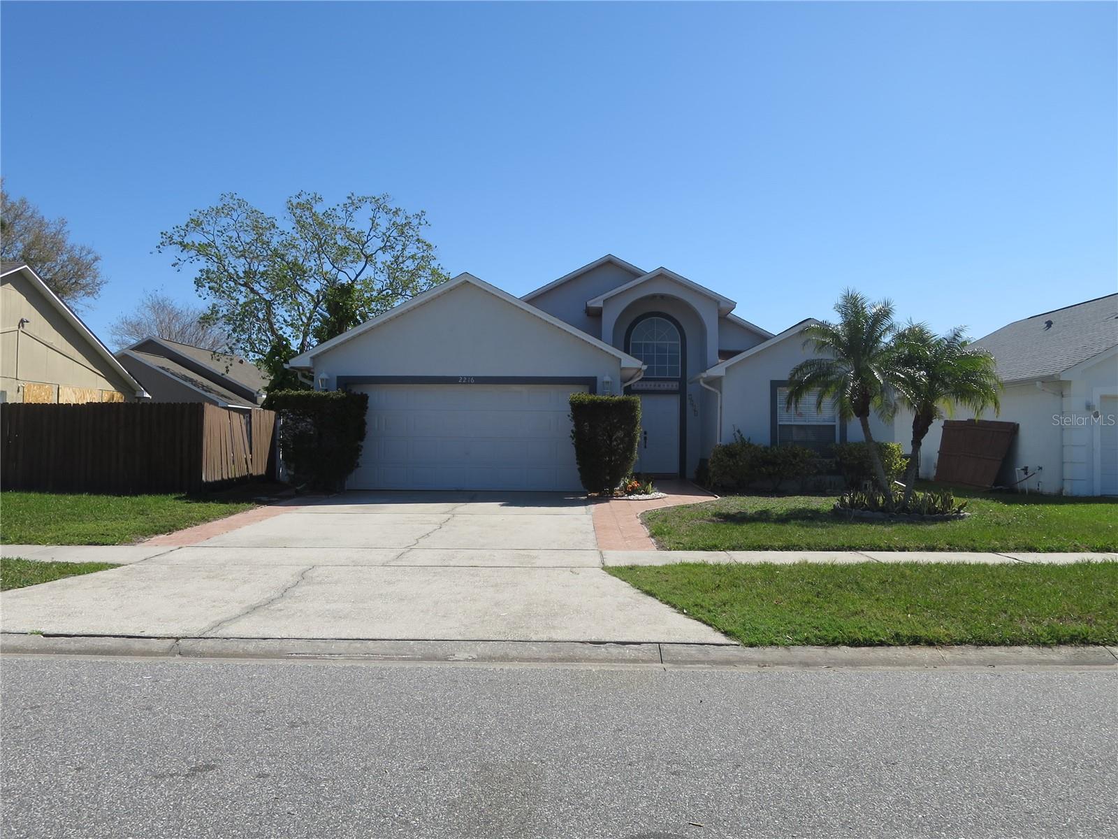 2216 Ipsden Dr Property Photo