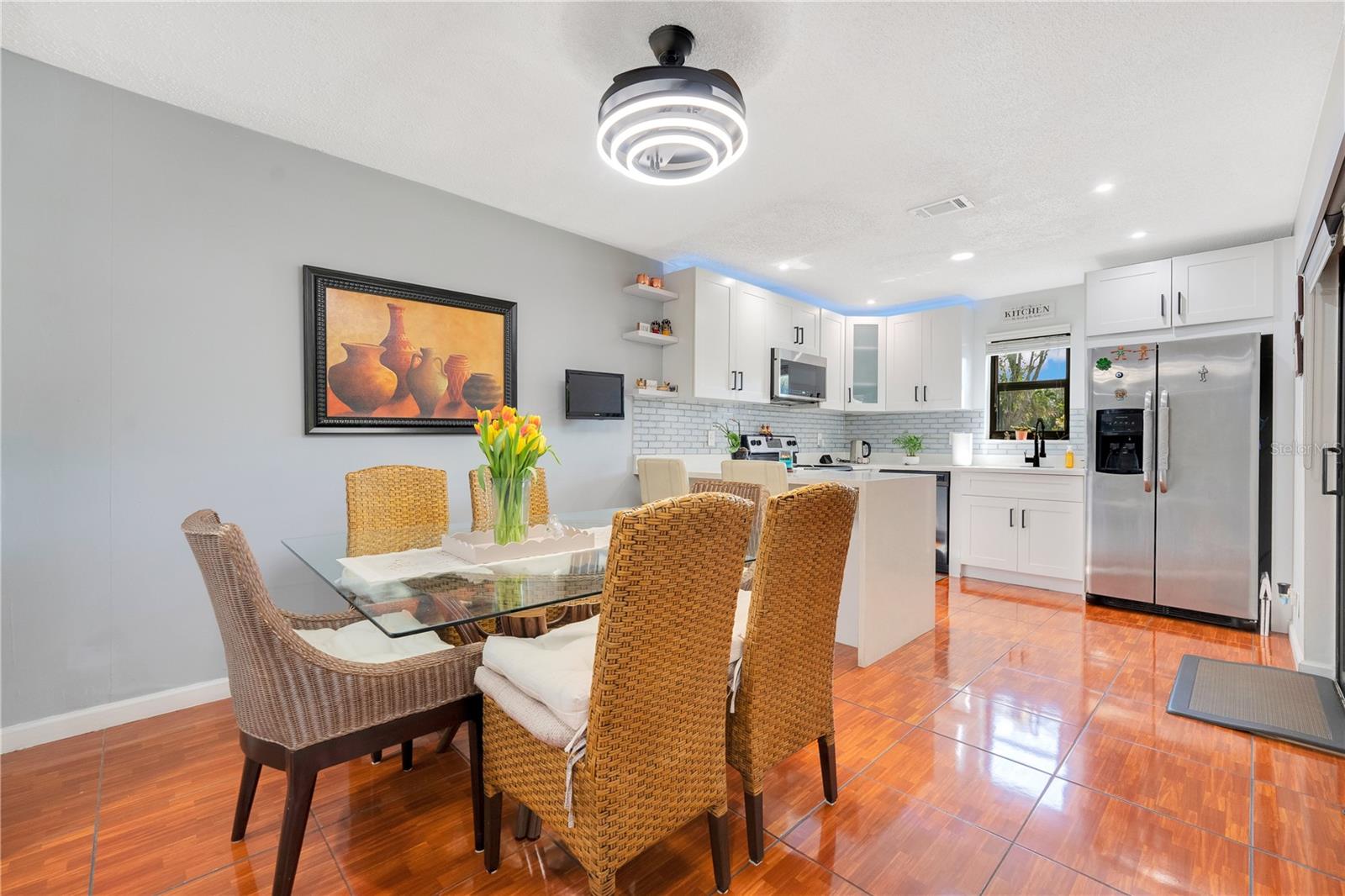 2596 Nw 99th Ave Property Photo 8