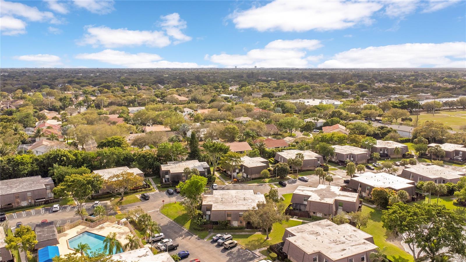 2596 Nw 99th Ave Property Photo 28