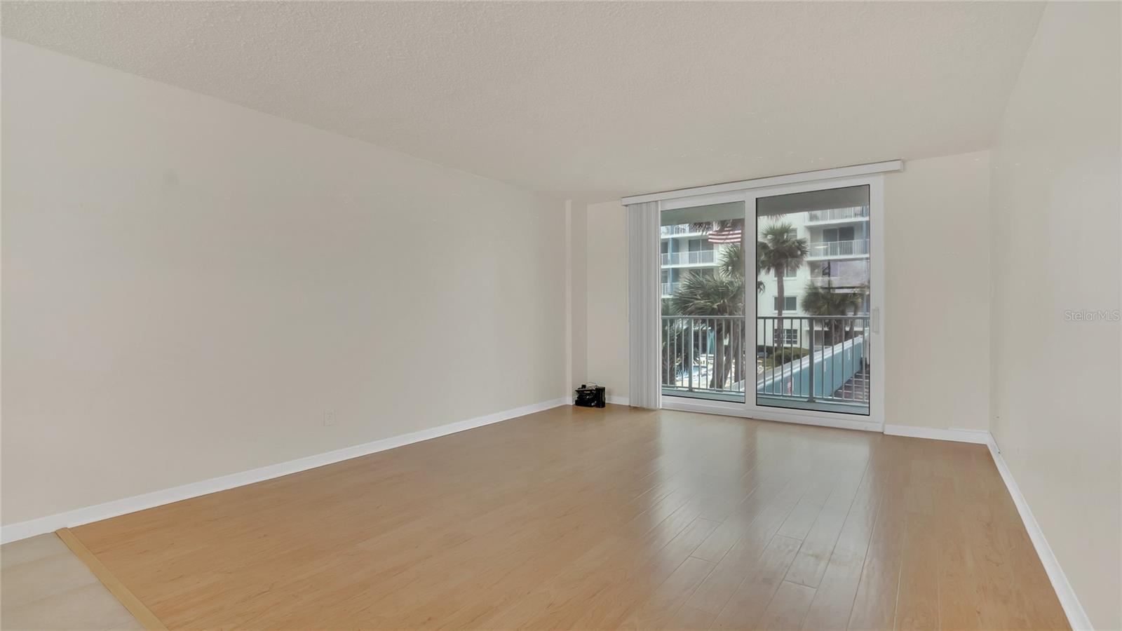 2727 N Atlantic Ave #2020 Property Photo 7