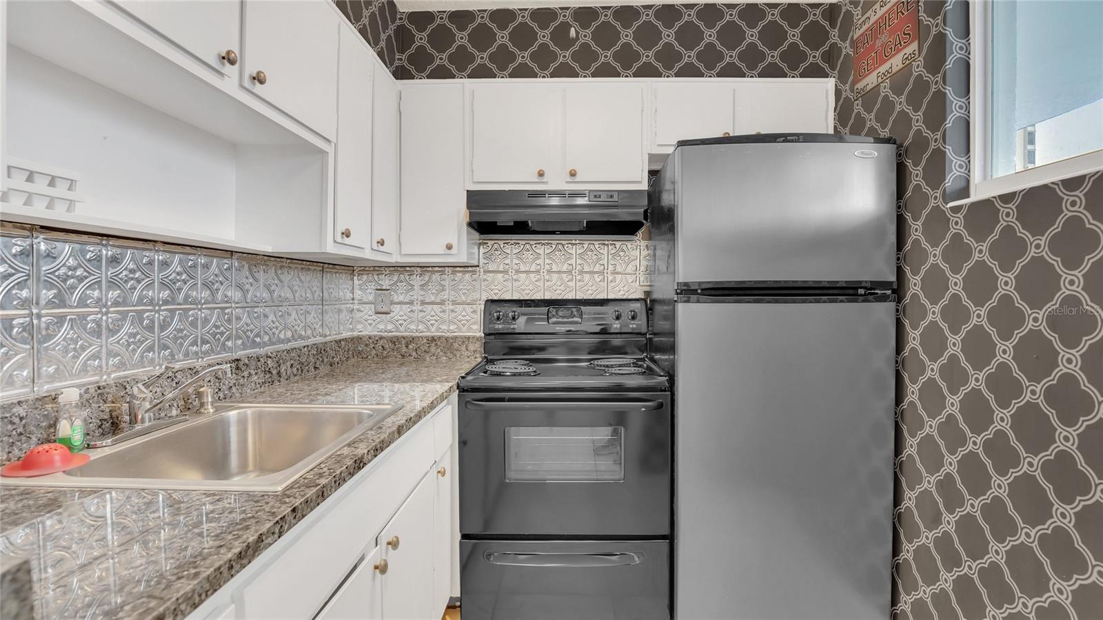 2727 N Atlantic Ave #2020 Property Photo 9