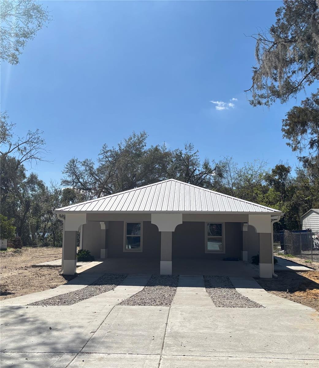 153 Knight St Property Photo