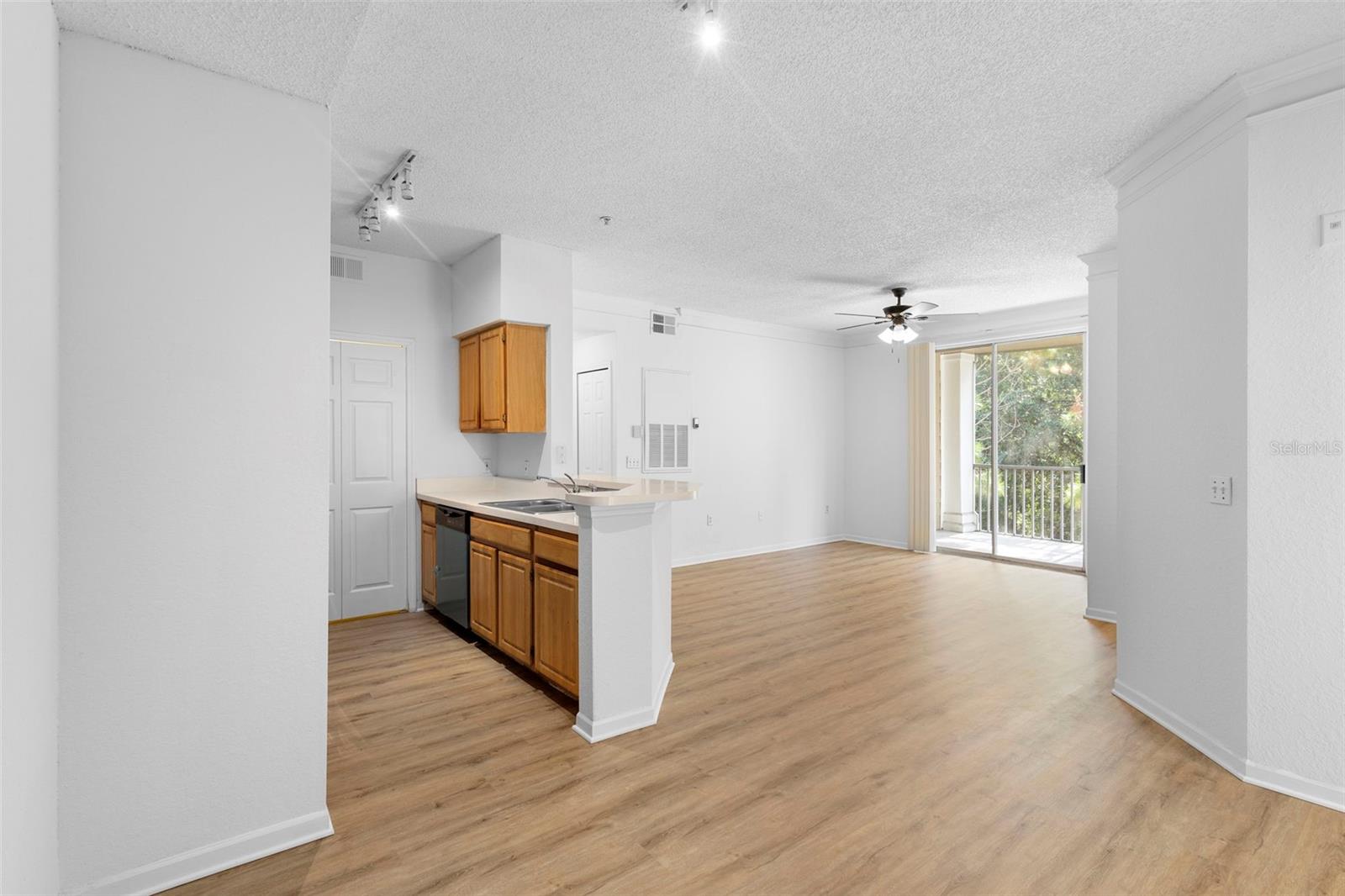 13037 Mulberry Park Dr #529 Property Photo 27