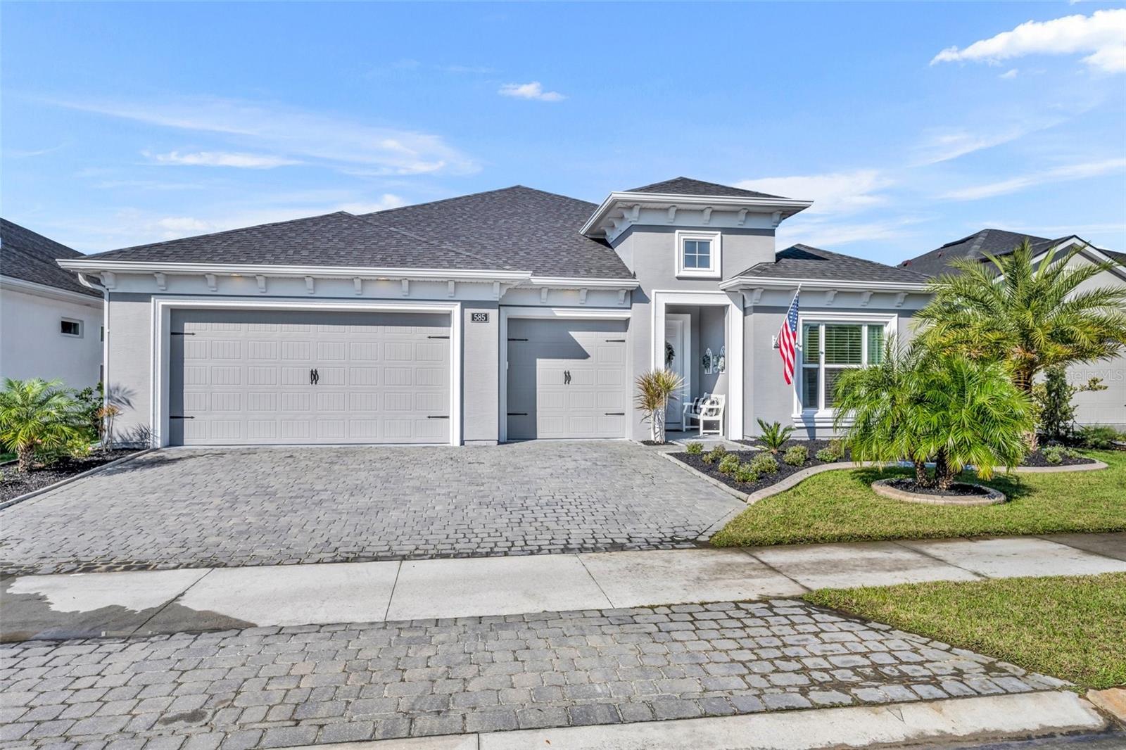 585 Mosaic Blvd Property Photo