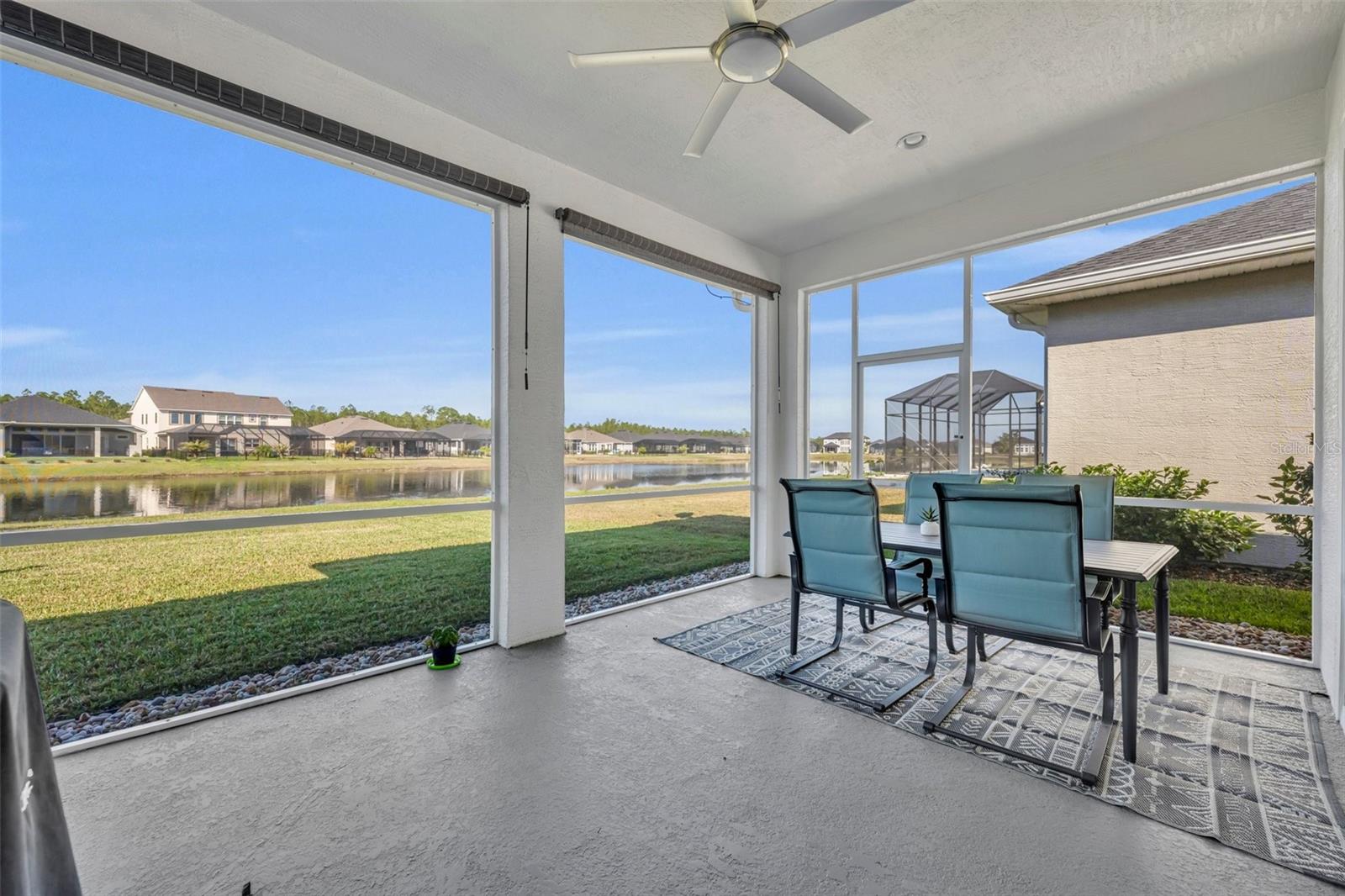 585 Mosaic Blvd Property Photo 3