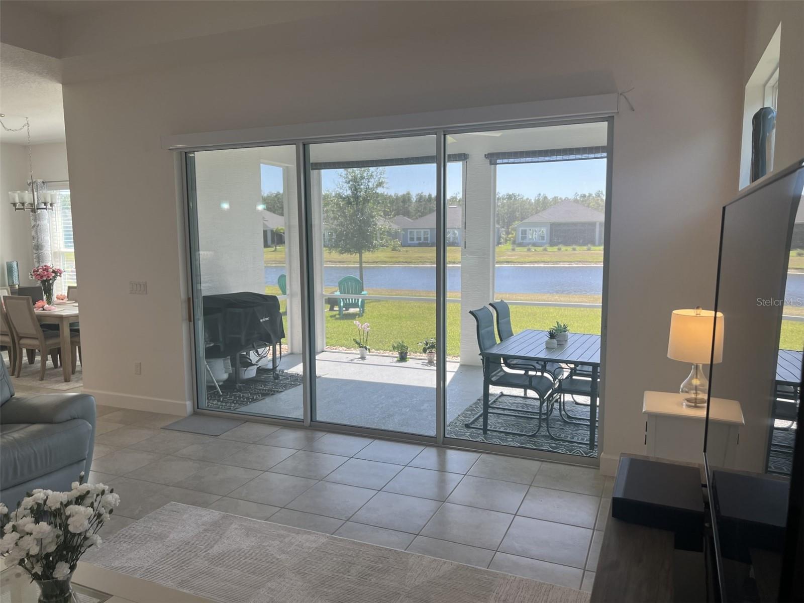 585 Mosaic Blvd Property Photo 10