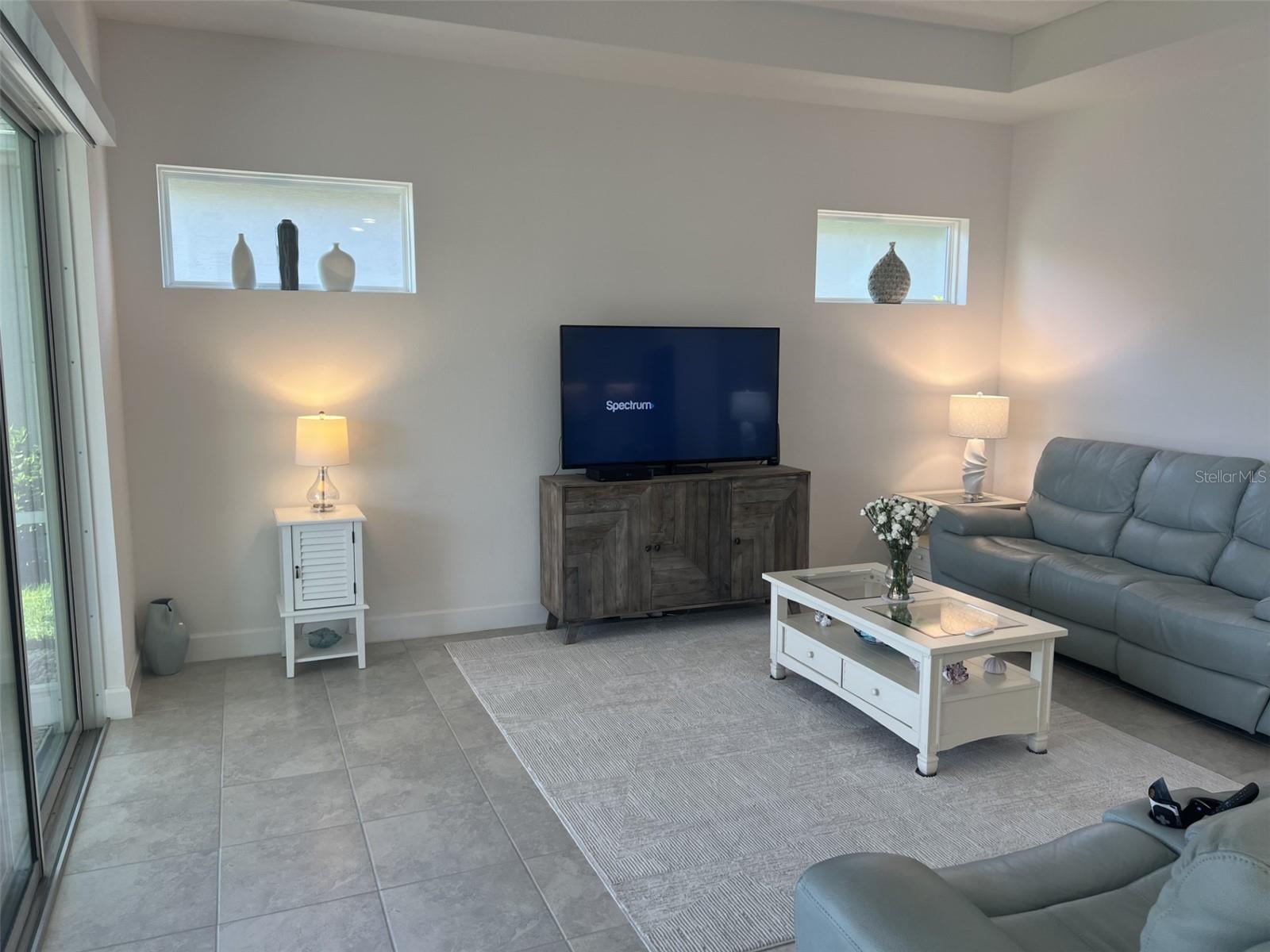 585 Mosaic Blvd Property Photo 15