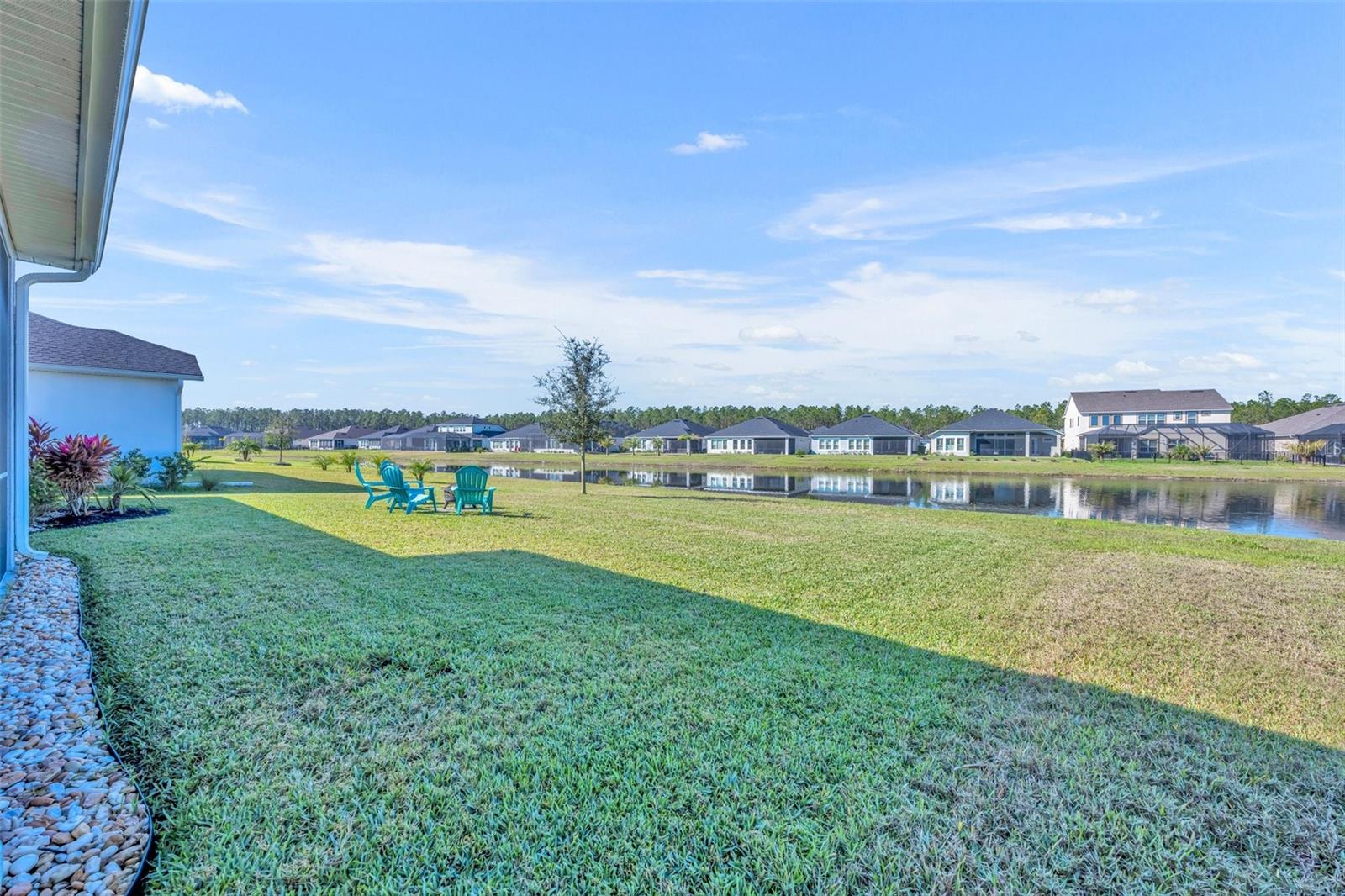 585 Mosaic Blvd Property Photo 29
