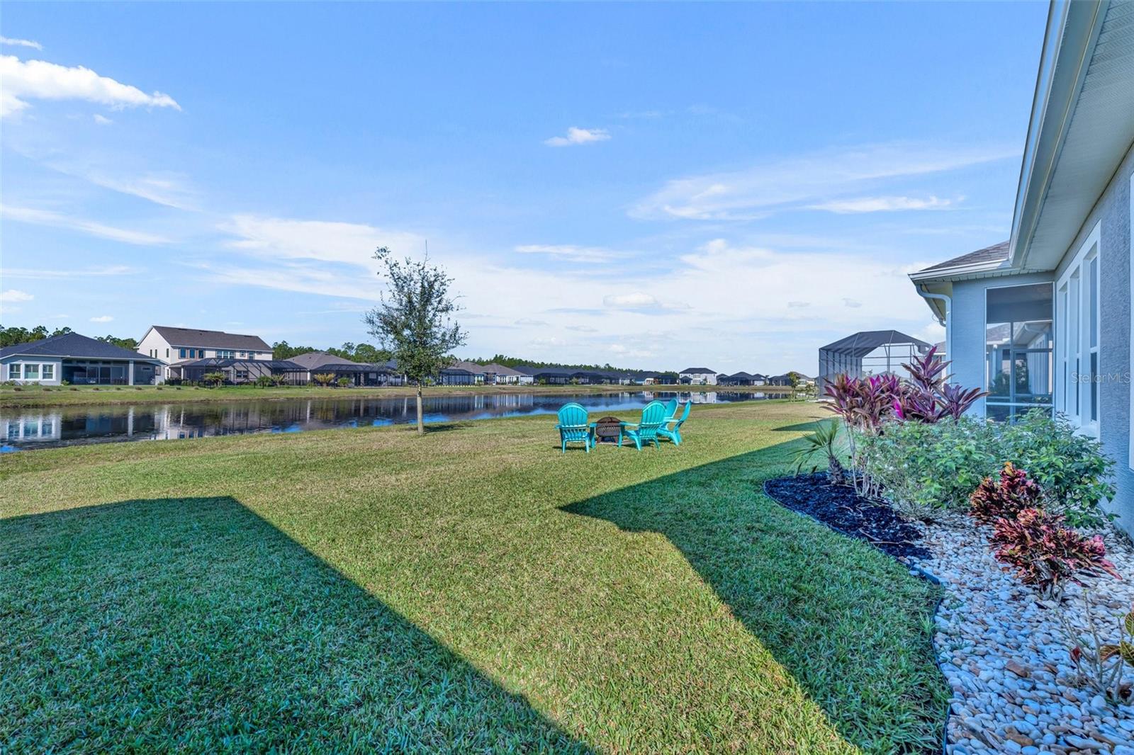 585 Mosaic Blvd Property Photo 30