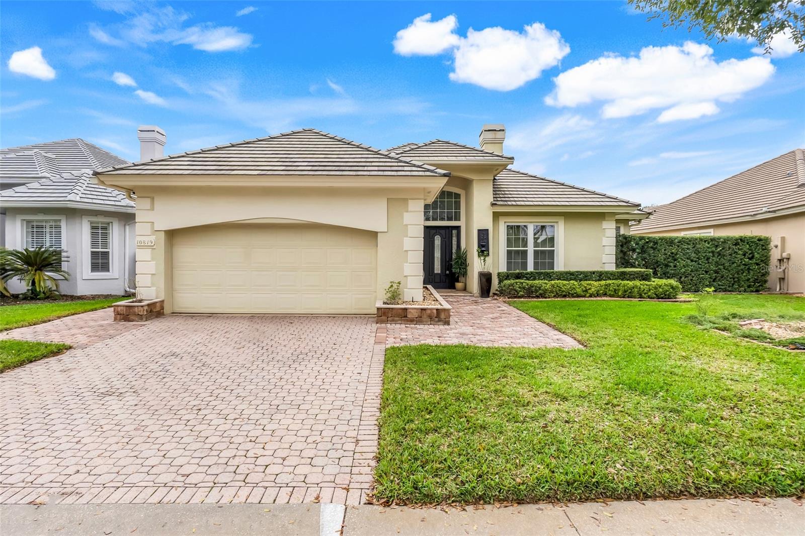 10819 Woodchase Circle Property Photo