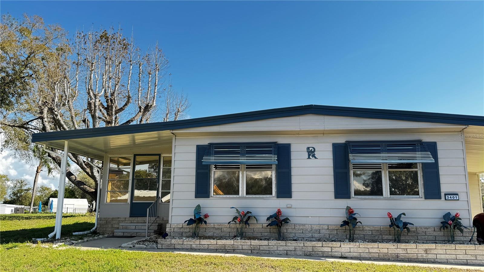 3401 Wax Myrtle Cir #1745 Property Photo