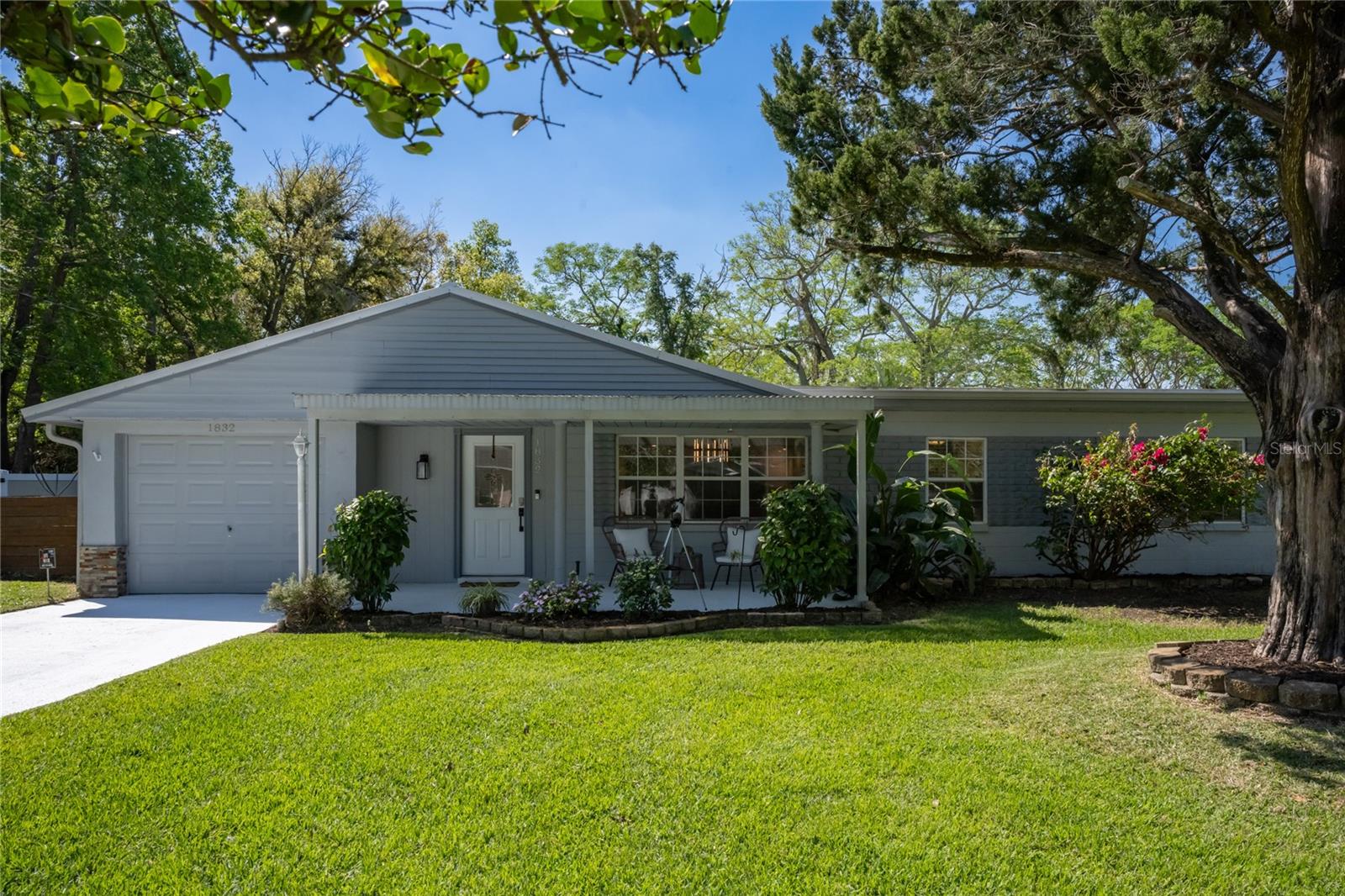 1832 Magnolia Ave Property Photo
